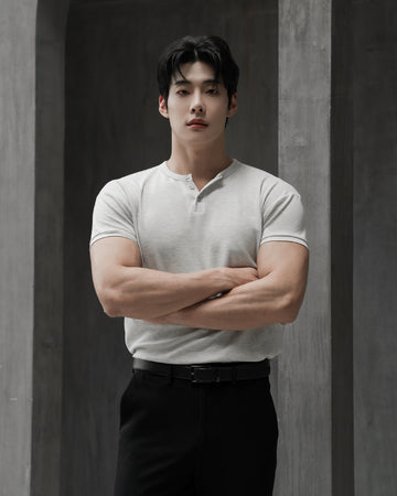 DANDY COSMO | Muscle Fit Henry Neck On Cloud T-Shirt