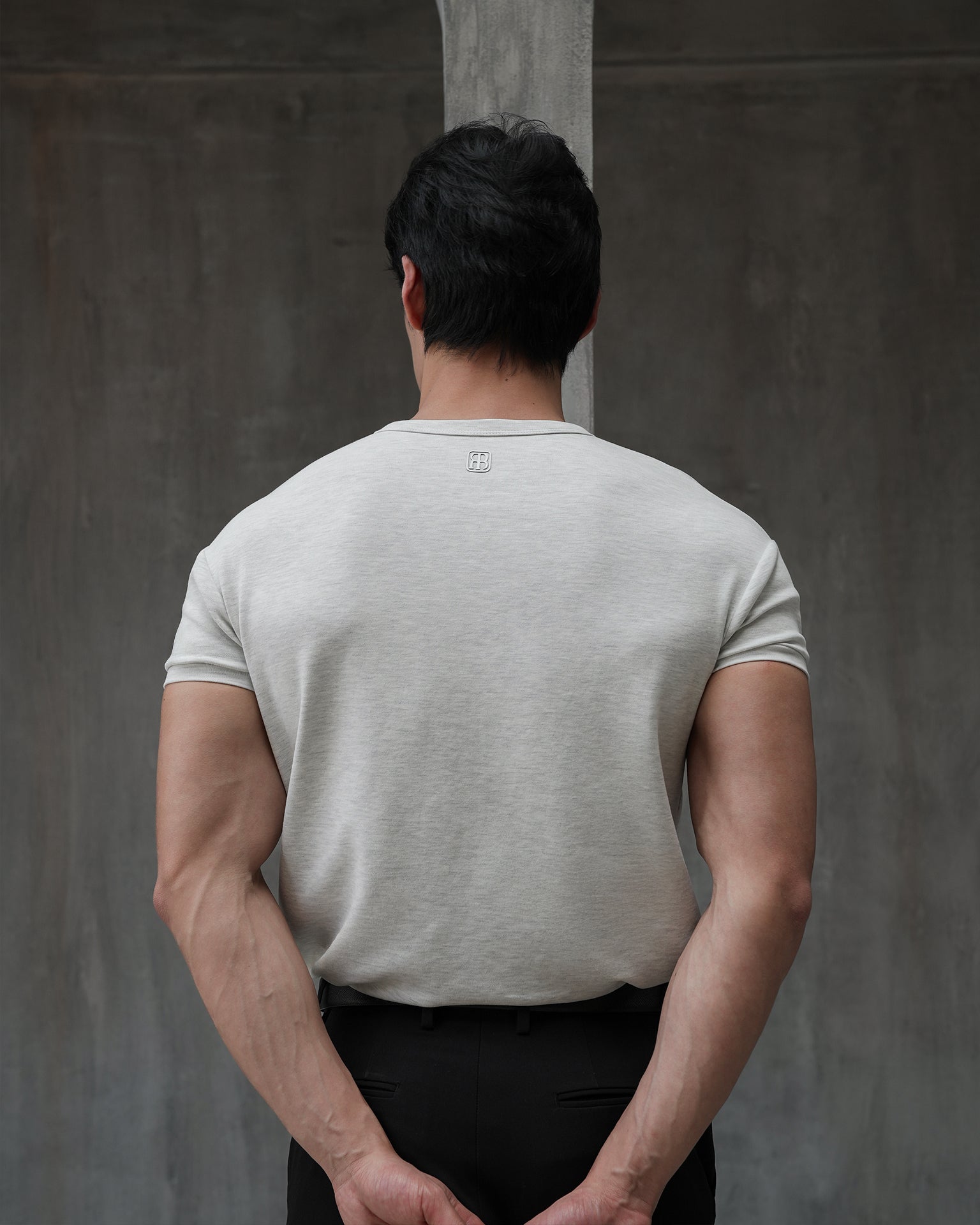 DANDY COSMO | Muscle Fit Henry Neck On Cloud T-Shirt